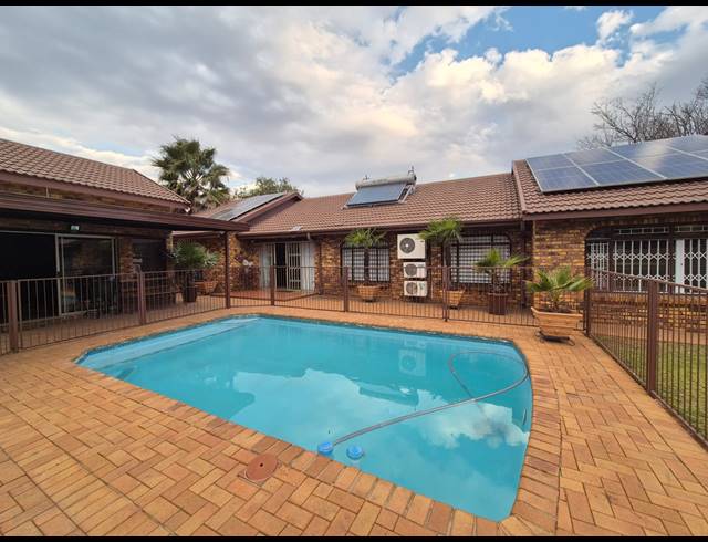 4 BEDROOM HOUSE FOR SALE IN VANDERBIJLPARK SE 4